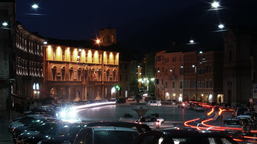 Hotel Due Torri San Severino Marche Exterior foto
