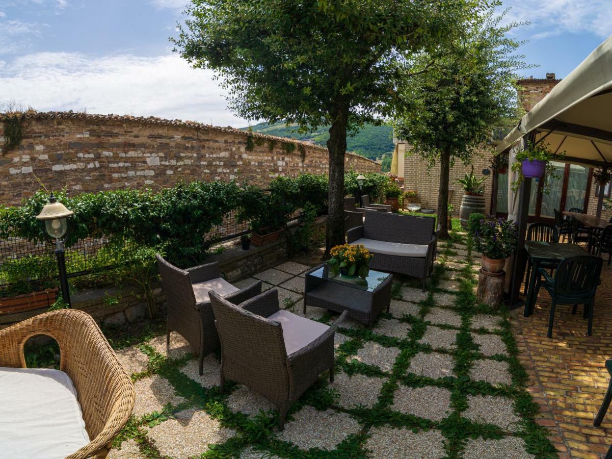 Hotel Due Torri San Severino Marche Exterior foto
